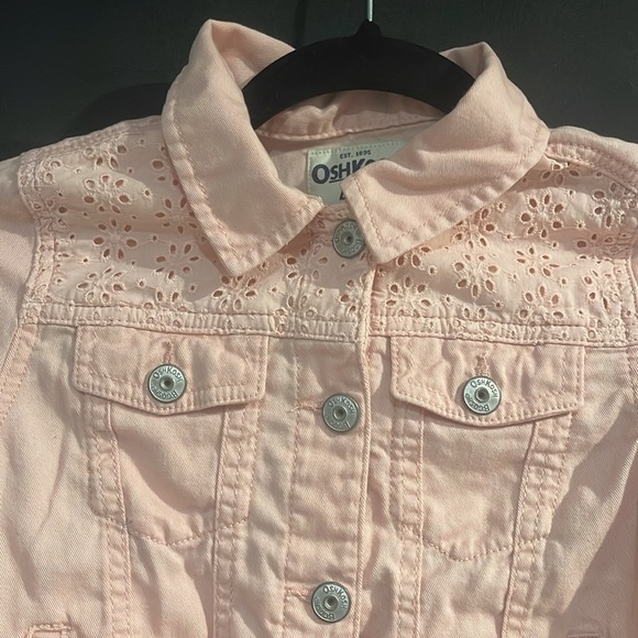 3/$20 Oshkosh B’Gosh girls size 7 baby pink jean jacket with lace accents in EUC - Picture 2 of 9